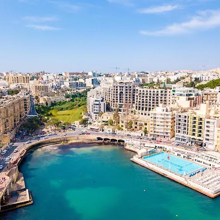 Lux 2 In The Malta, Next To Ferries Sliema * グジラ